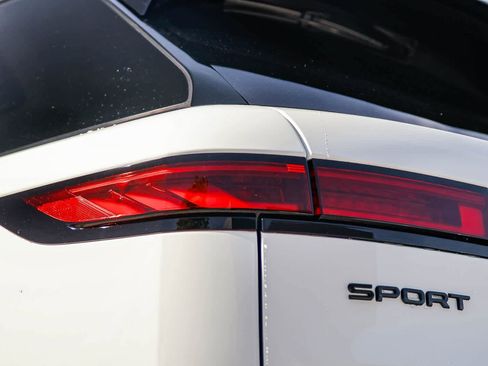 New 2026 Land Rover Range Rover Sport Dynamic SE image 7