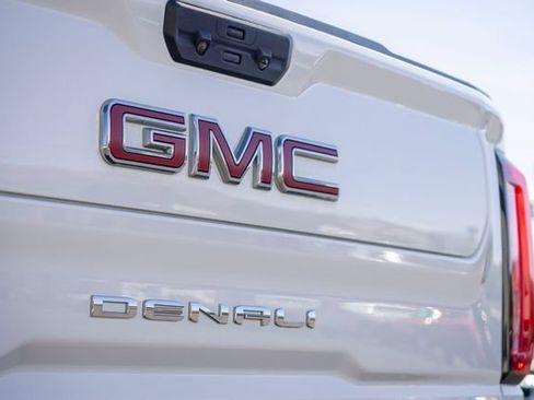 Used 2023 GMC Sierra 1500 Denali AWD/4WD image 29