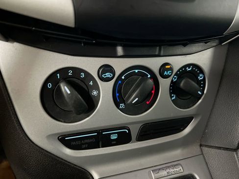 Used 2013 Ford Focus SE FWD image 15