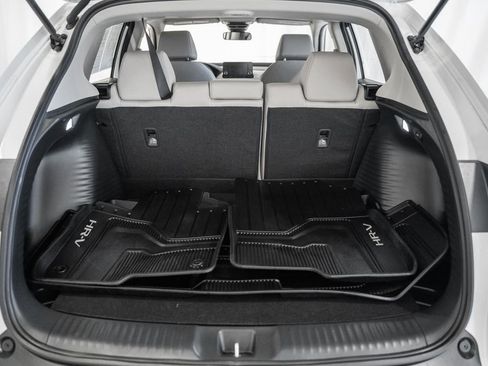 Used 2025 Honda HR-V LX image 6