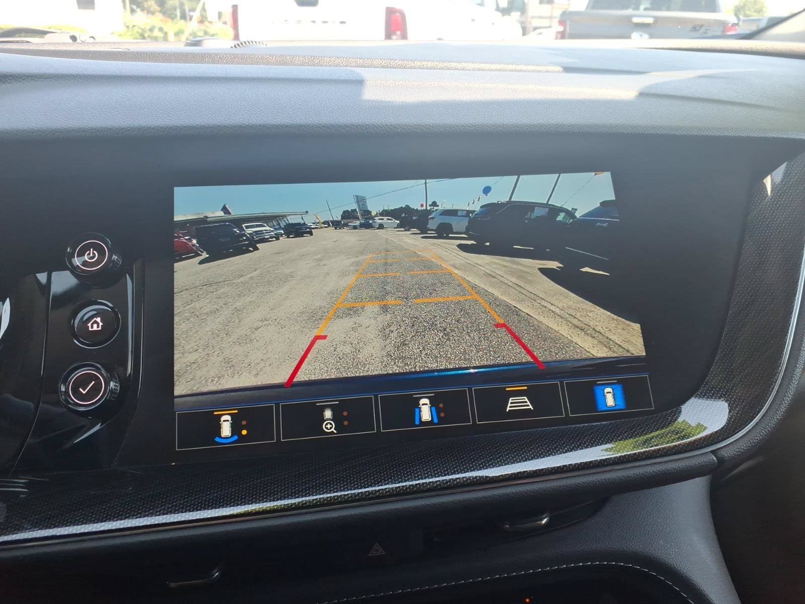 Used 2022 Buick Envision Essence w/ Technology Package I FWD image 20