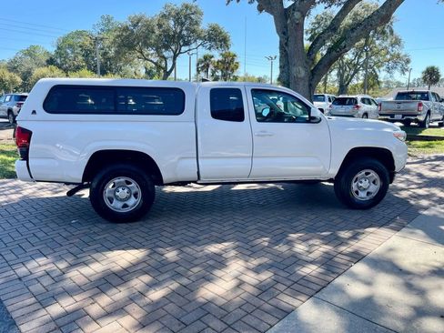 Used 2019 Toyota Tacoma SR image 7