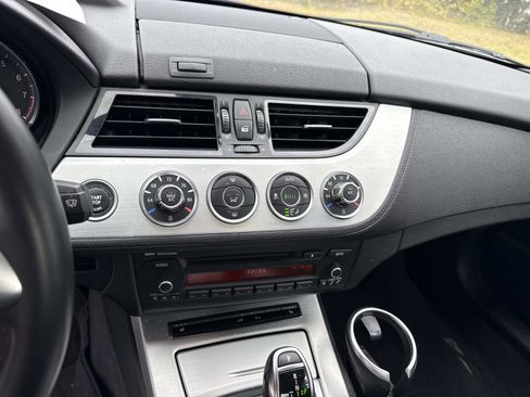 Used 2014 BMW Z4 sDrive28i image 19