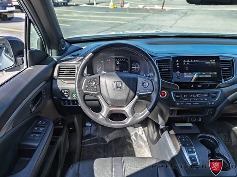 Used 2023 Honda Passport TrailSport image 2