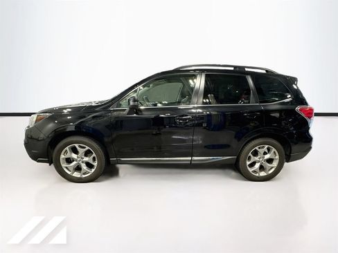 Used 2018 Subaru Forester 2.5i Touring AWD/4WD image 8
