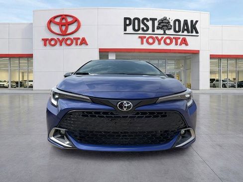 Used 2025 Toyota Corolla XSE FWD image 11