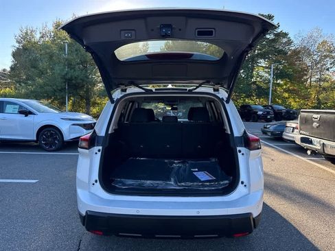 New 2026 Nissan Rogue SV image 6