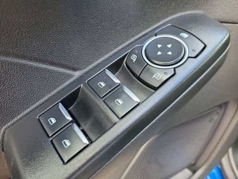 Used 2023 Ford Escape Active w/ Tech Pack #1 AWD/4WD image 18