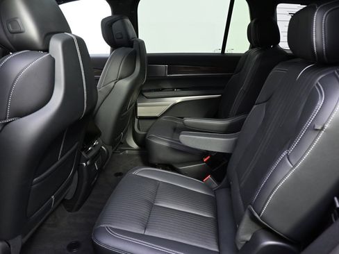 New 2026 Cadillac Vistiq Sport w/ LPO, Floor Liner Package image 21