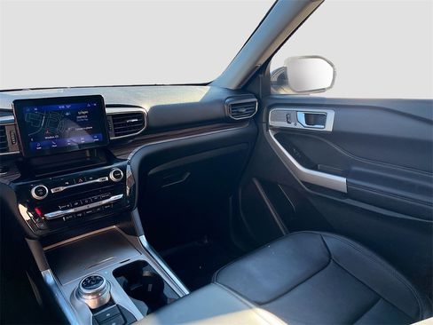 Used 2022 Ford Explorer Limited w/ Equipment Group 301A image 25