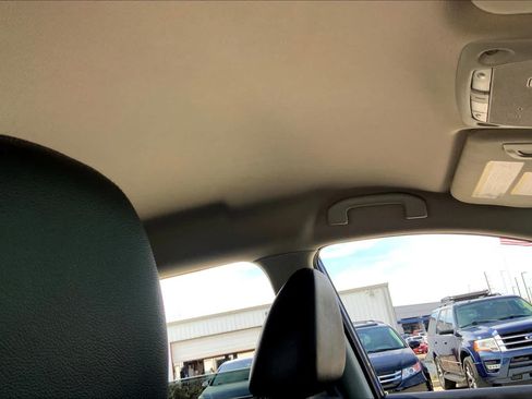Used 2020 Nissan Rogue SL FWD image 14