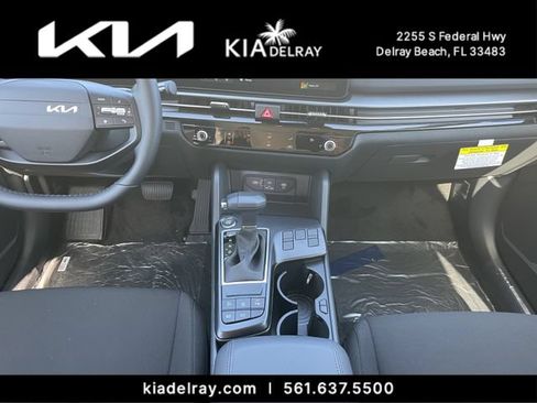 New 2026 Kia Sportage LX FWD image 13