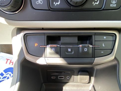 Used 2022 GMC Terrain Denali w/ Denali Premium Package AWD/4WD image 25