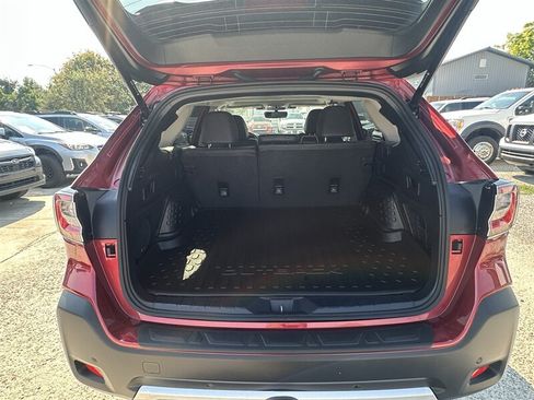 Used 2025 Subaru Outback Limited AWD/4WD image 33
