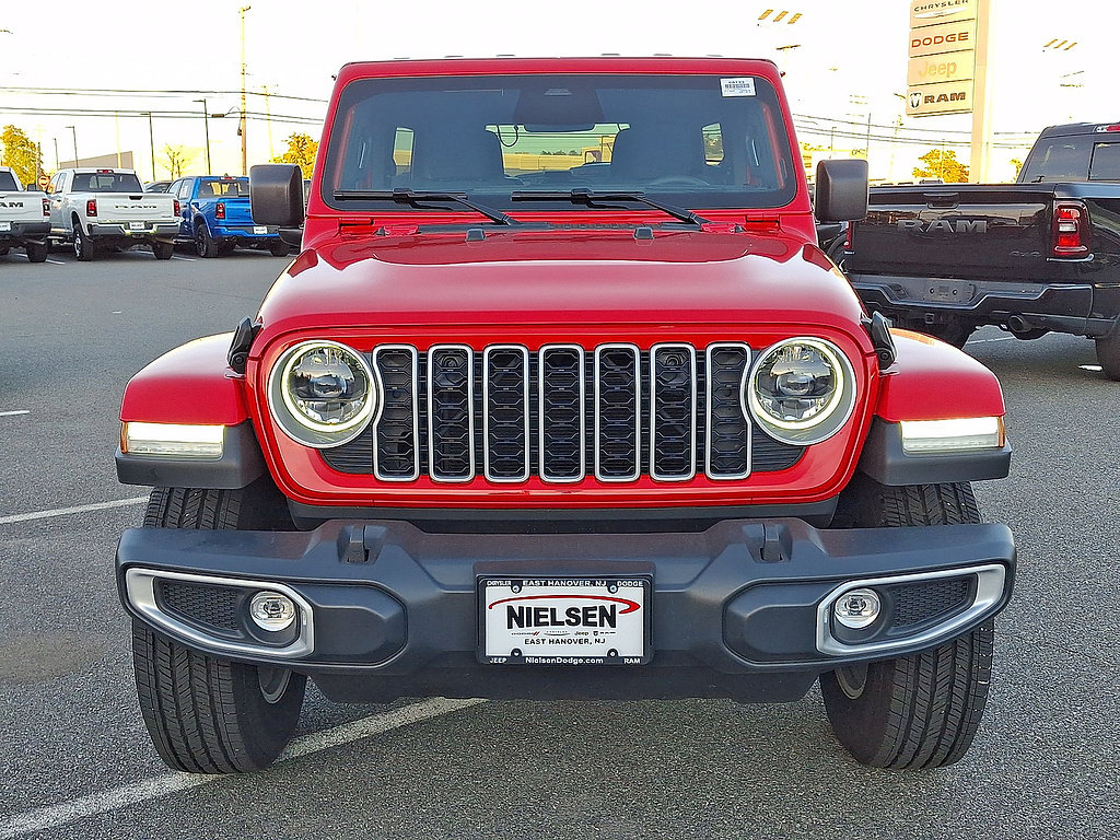 Used 2026 Jeep Wrangler Unlimited Sahara AWD/4WD image 35