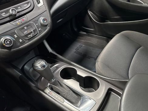 Used 2020 Chevrolet Malibu LS FWD image 15
