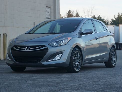 Used 2014 Hyundai Elantra GT image 1