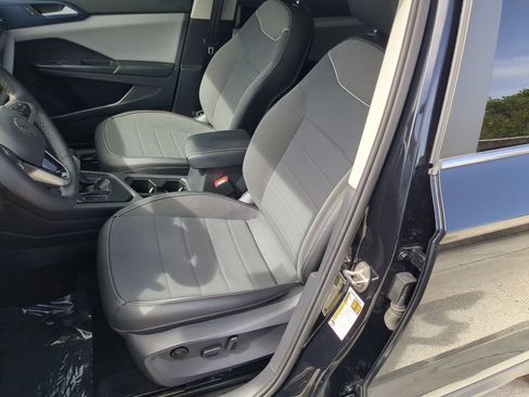Certified 2023 Volkswagen Taos SE w/ Panoramic Sunroof Package FWD image 20