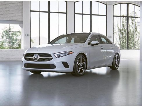 Certified 2022 Mercedes-Benz A 220 4MATIC image 41