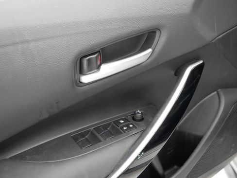 Used 2022 Toyota Corolla XSE image 19