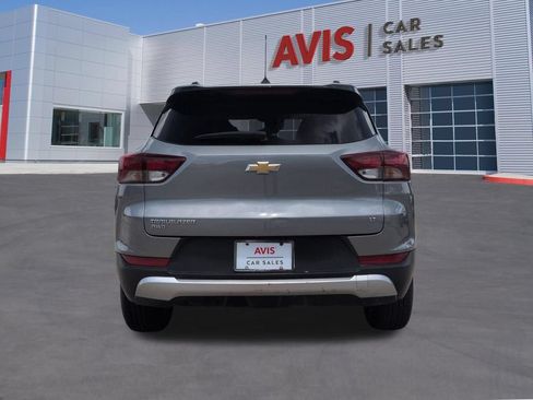 Used 2025 Chevrolet TrailBlazer LT AWD/4WD image 7