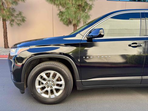 Used 2018 Chevrolet Traverse LS image 12