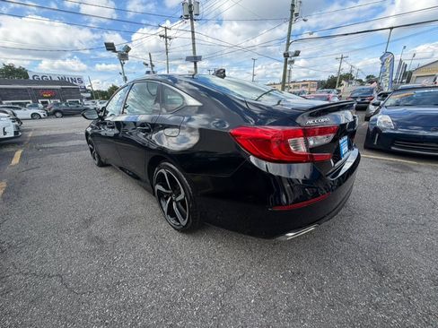 Used 2018 Honda Accord Sport image 7