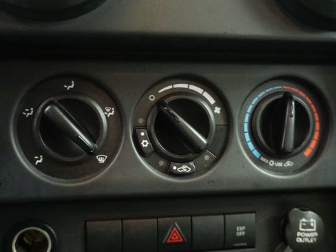 Used 2009 Jeep Wrangler X image 23