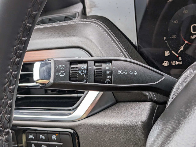Used 2025 GMC Yukon XL Denali AWD/4WD image 28