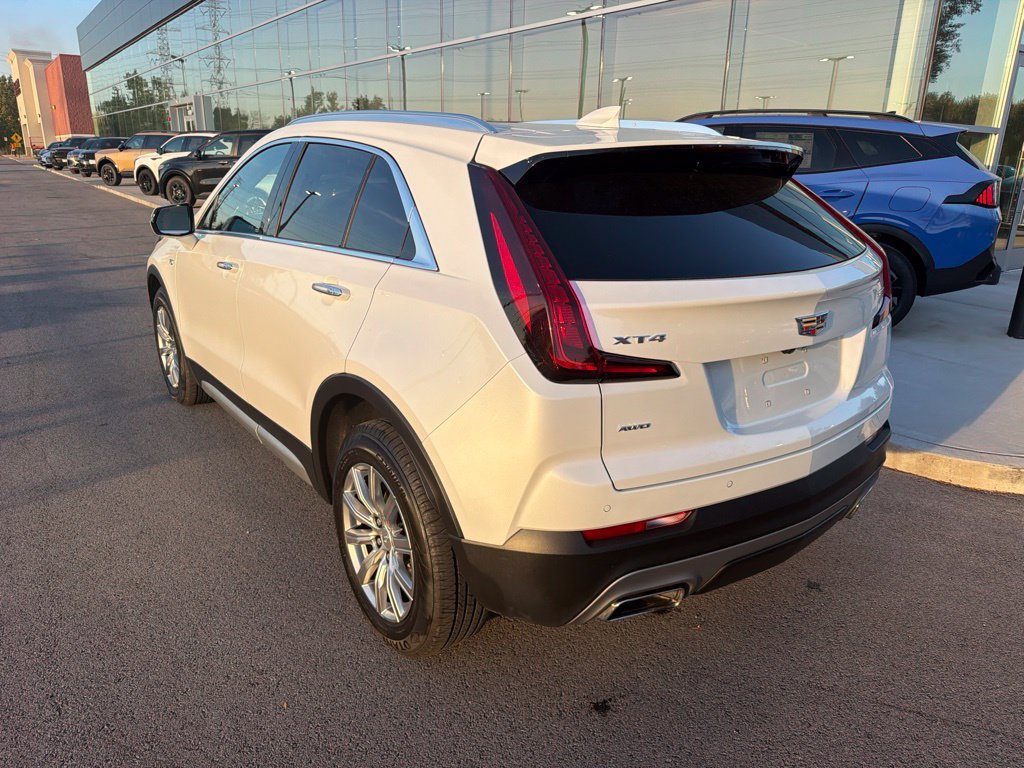 Used 2023 Cadillac XT4 Premium Luxury w/ Technology Package AWD/4WD image 4