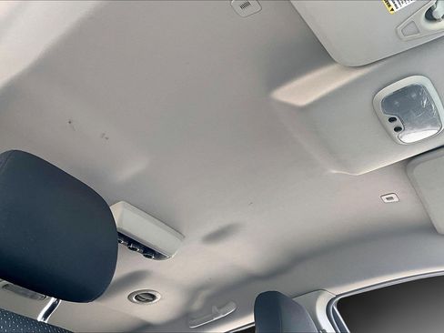 Used 2018 Dodge Journey SXT w/ Connectivity Group image 27