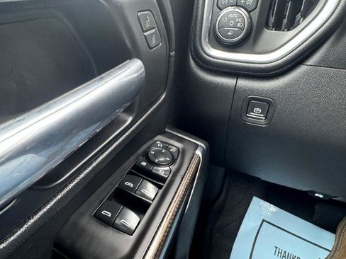 Used 2021 Chevrolet Silverado 2500 LT w/ Fleet Comfort Package image 11