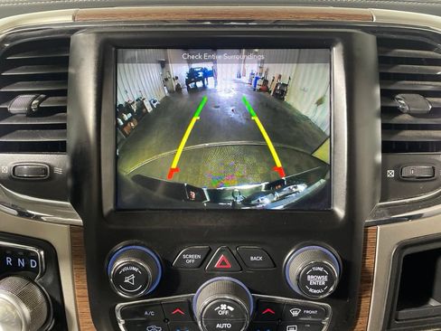 Used 2018 RAM 1500 Laramie w/ Convenience Group AWD/4WD image 17
