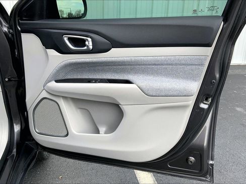 Used 2022 Jeep Compass Latitude image 22