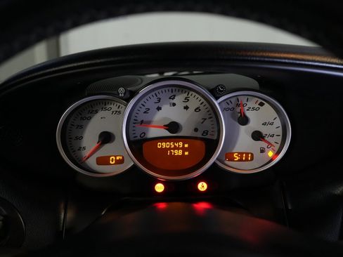 Used 2004 Porsche Boxster S image 38