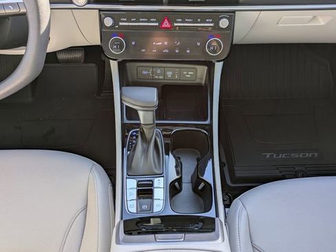 Used 2025 Hyundai Tucson SEL image 19