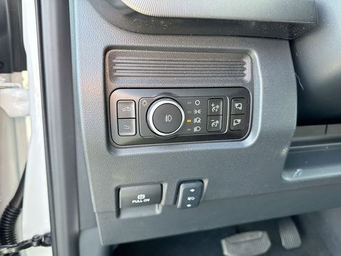 New 2026 Ford F250 Platinum AWD/4WD image 19