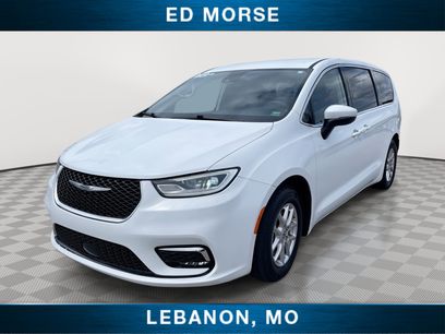 Used 2023 Chrysler Pacifica Touring-L