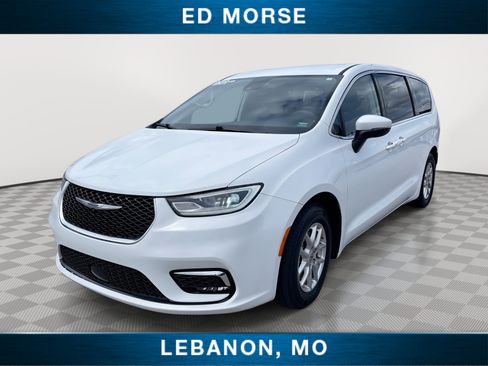 Used 2023 Chrysler Pacifica Touring-L FWD image 1