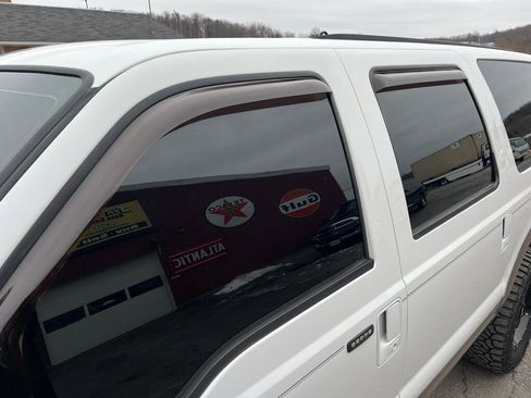 Used 2005 Ford Excursion Eddie Bauer image 61