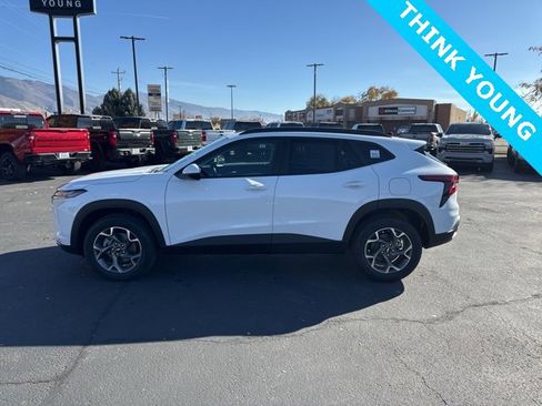 New 2026 Chevrolet Trax LT image 4