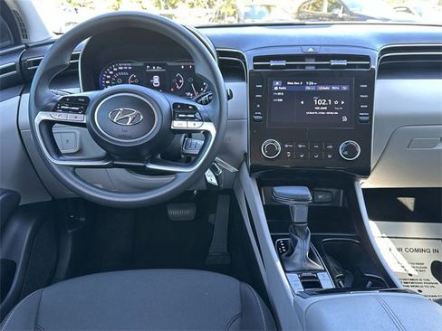 Certified 2024 Hyundai Tucson SE image 10
