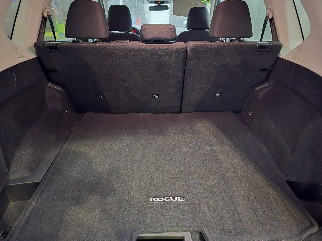Used 2025 Nissan Rogue SV FWD image 37