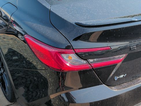 Used 2025 Toyota Camry SE FWD image 7