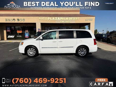 Used 2015 Chrysler Town & Country Touring FWD image 18