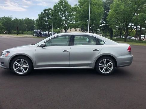 Used 2014 Volkswagen Passat TDI SE FWD image 5