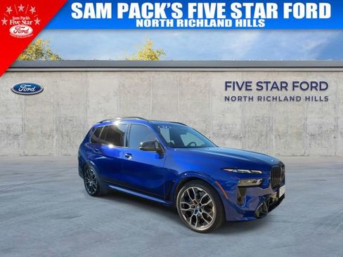 Used 2024 BMW X7 M60i w/ Executive Package image 2