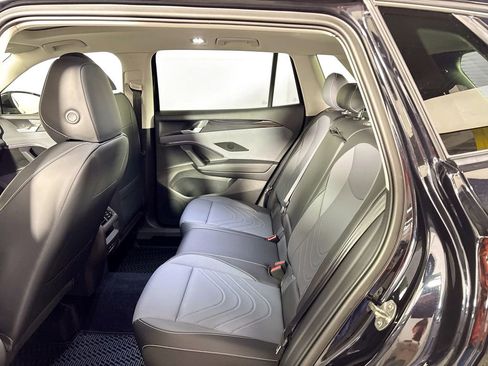 New 2026 Volkswagen Tiguan SE image 20