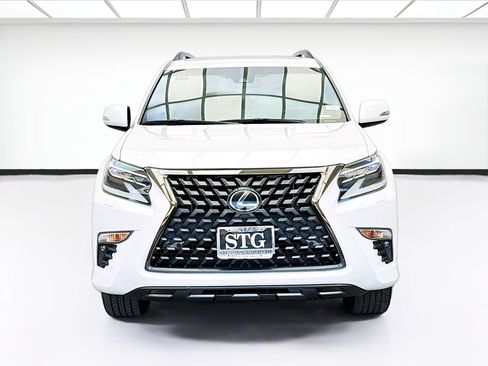 Used 2022 Lexus GX 460 w/ Black Line Special Edition AWD/4WD image 2