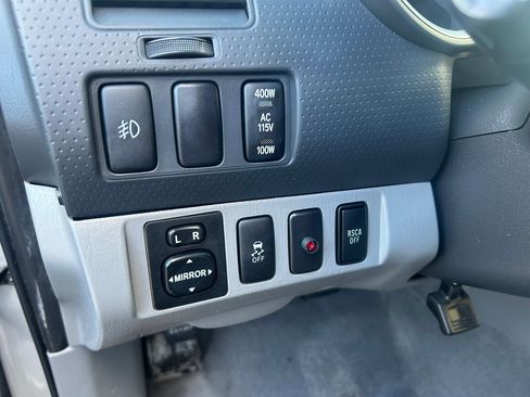 Used 2011 Toyota Tacoma 4x4 Double Cab image 11